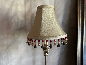 lot 66 image: Vintage Beaded Trim Table Lamp 23 Inches High