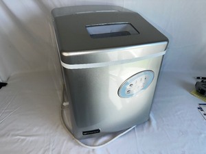 lot 12 image: Emerson Countertop Icemaker Like New. Measuring 11W x 14D x 14H