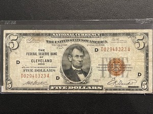lot 118 image: 1929 Brown Seal $5 Dollar Federal Reserve Bank of Cleveland National Currency