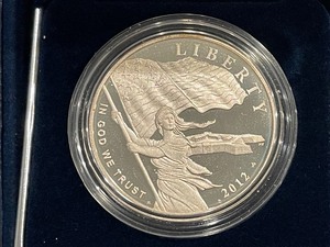 lot 84 image: 2012-P Star Spangled Banner Silver Dollar Proof Deep Cameo Only 169,065 Minted
