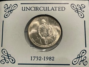 lot 90 image: 1982-D Washington Commemorative Silver Half Dollar