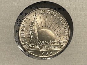 lot 94 image: 1986-D Statue of Liberty Half Dollar Commemorative Coin
