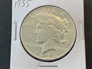 lot 17 image: 1935 Peace Dollar