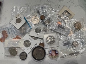 lot 146 image: Assorted Coins