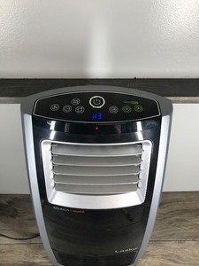 lot 224 image: Lasko Motion Heater