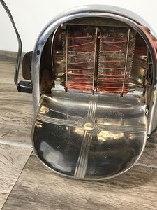 lot 237 image: 1946 Knapp-Monarch Turnover Toaster