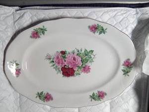 lot 251 image: Complete set of Maria pattern dishes by Baum-Madlin, Poland