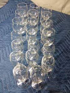 lot 195 image: Cut glass wine glasses-Princess House