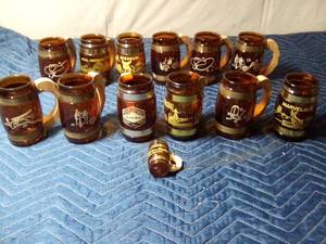 lot 194 image: 12 Wooden handle mugs including 1 Grainbelt