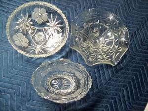 lot 165 image: Ravelli fine crystal giftware-made in Poland division of The Swiss Crystal Co.