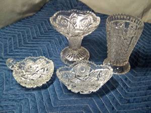 lot 161 image: 4 Matche press glass items