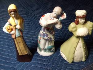 lot 127 image: 3 tall women figurines