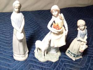 lot 121 image: 3 Lady porcelain figurines