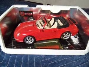 lot 113 image: 1994 Porsche 911 die cast car in original box