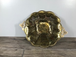 lot 355 image: Hammered Brass Footed Center Piece Bowl