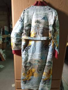 lot 79 image: Mens oriental robe