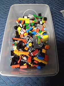lot 102 image: Legos