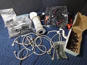 lot 282 image: Supplies for making straps and bungie cords