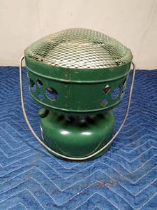 lot 297 image: 1972 Coleman heater