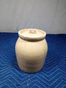 lot 298 image: crock with lid
