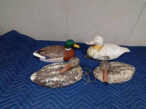lot 301 image: 4 Duck decoys