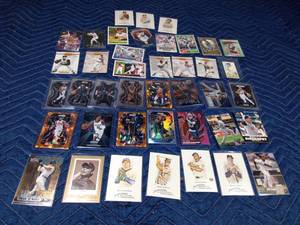 lot 304 image: 40 sports cards