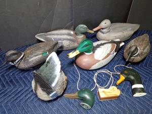lot 334 image: 6 duck decoys, 1wood & 1 plastic duck head and wood duck call