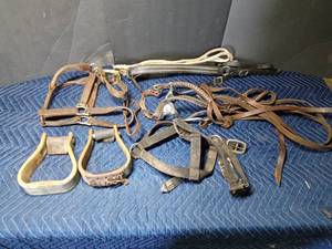 lot 345 image: Lot of horse gear