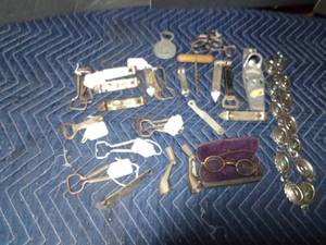 lot 349 image: Vintage advertised bottle openers including Hamms, Grainbelt, Old Style beer and more