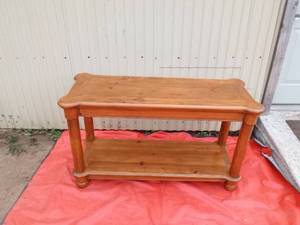 lot 26 image: Solid wood coffee table