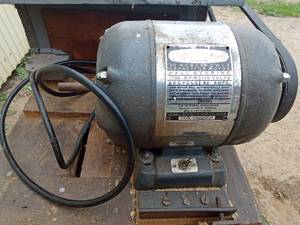 lot 33 image: Hand made table saw on wheels