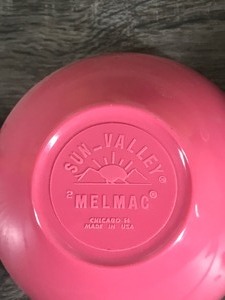 lot 375 image: Lot of Plastic Dishware - Brookpark - Sun Valley MELMAC