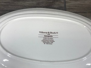 lot 378 image: Villeroy & Boch 1748 Amapola Dishware