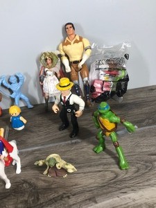 lot 387 image: Lot of Collectible Toy Figurines
