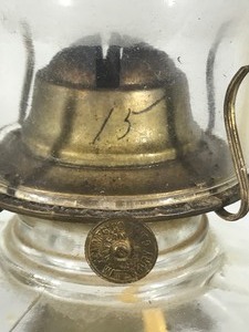 lot 412 image: Vintage Oil Lamp