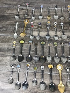 lot 414 image: Lot of 54 Collectible Spoons
