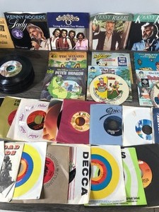 lot 416 image: Lot of Mainly 45s Vinyl Records