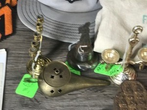 lot 426 image: Lot of Collectibles & More