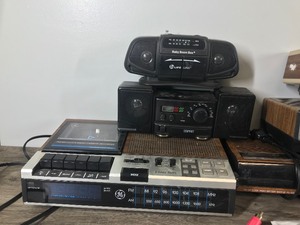 lot 441 image: Lot of Radio Alarm Clocks - 2 Mini Radios - Headphones & More