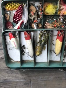 lot 463 image: Vintage Union Tackle Box Full of Tackle