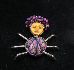 lot 11 image: Very Cool Sterling Silver Brooch Pendant - Spider Lady