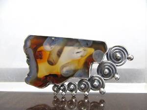 lot 42 image: Modernist Sliced Stone & Sterling Silver Brooch
