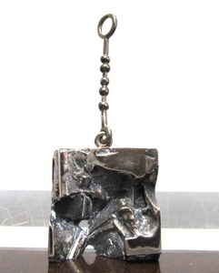 lot 43 image: Excellent Signed Heavy 830 Silver Mid Century Sculptural Brutalist Pendant - Finland