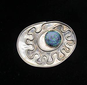lot 51 image: Very Nice Modernist Sterling Silver Brooch by Julie Howison