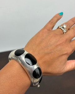 lot 34 image: Signed Vintage Taxco ALICIA Sterling 950 Silver Hinged Bracelet