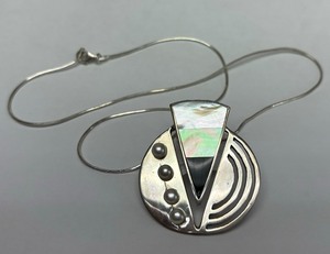 lot 25 image: Signed Sterling Silver Inlaid Round Pendant Necklace wPearls