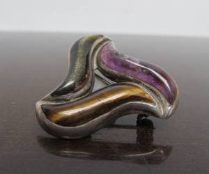 lot 6 image: Very Nice Vintage 3-Stone Inset Southwestern LOS CASTILLO Brooch