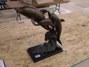lot 21 image: 3 Dolphin metal statue