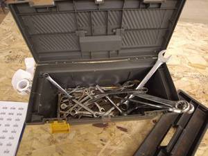 lot 32 image: Toolbox