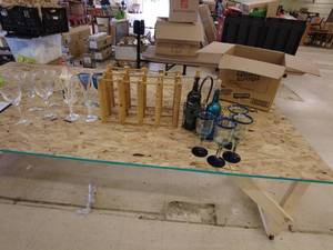 lot 44 image: Variety of Wine Glasses, Flutes & Bottle Carrier